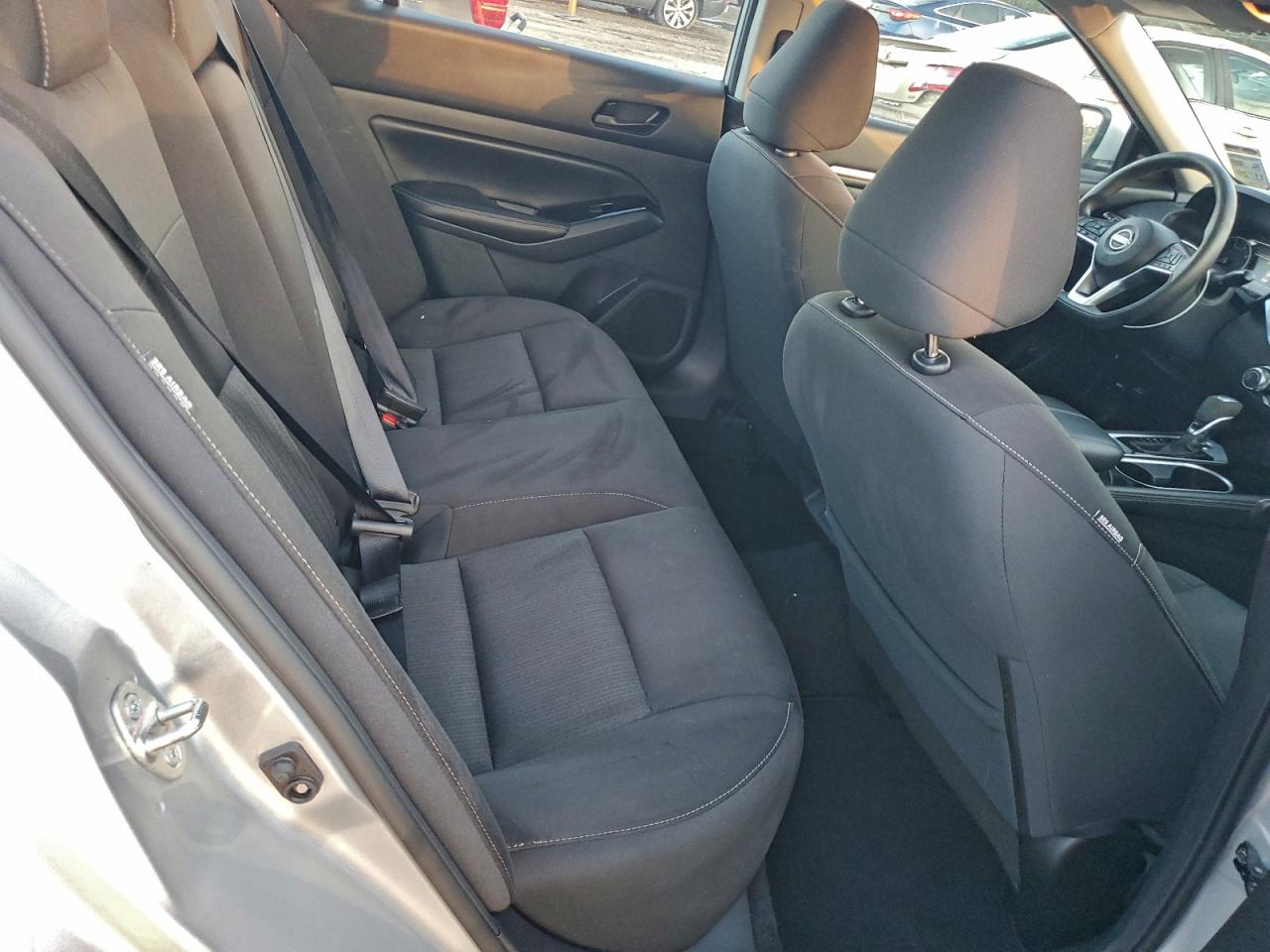 Nissan Altima Sv Image 11