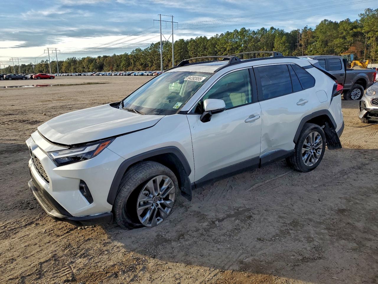 Toyota RAV4 Xle Premium Image 1