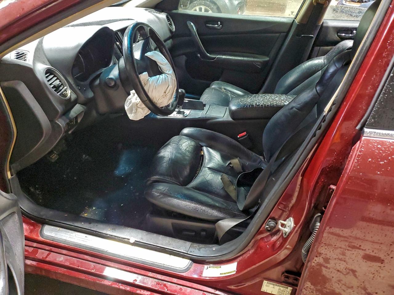 Nissan Maxima S Image 12