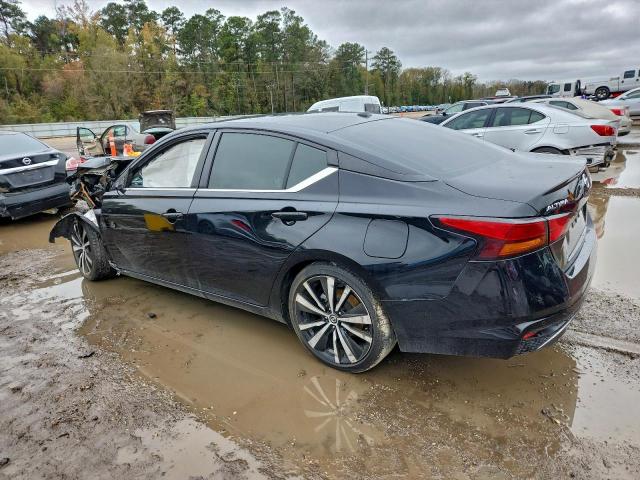 Nissan Altima Sr Image 2