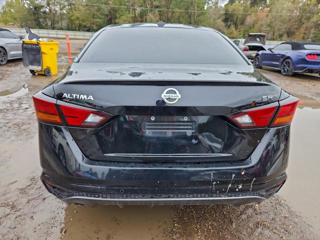 Nissan Altima Sr Image 6