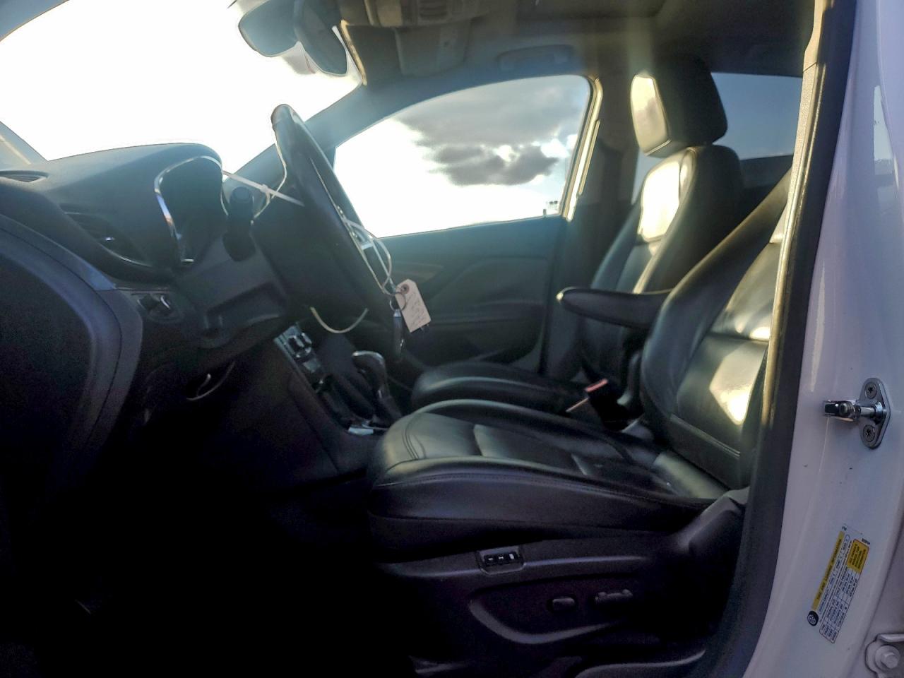 Buick Encore Essence Image 13