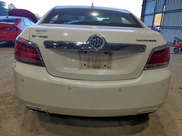 Buick LaCrosse Image 2