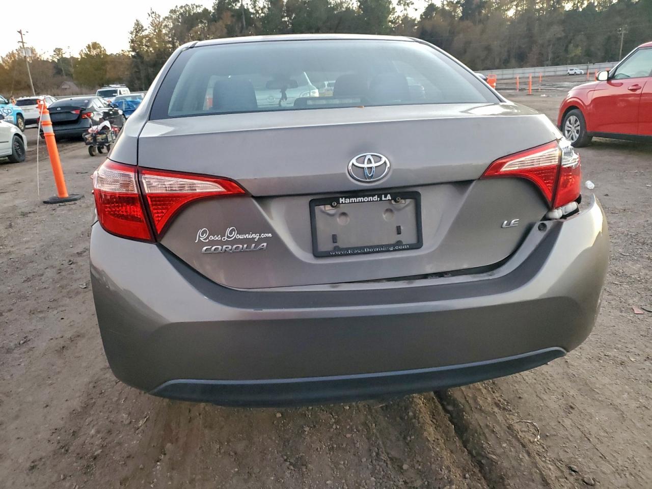 Toyota Corolla L Image 2