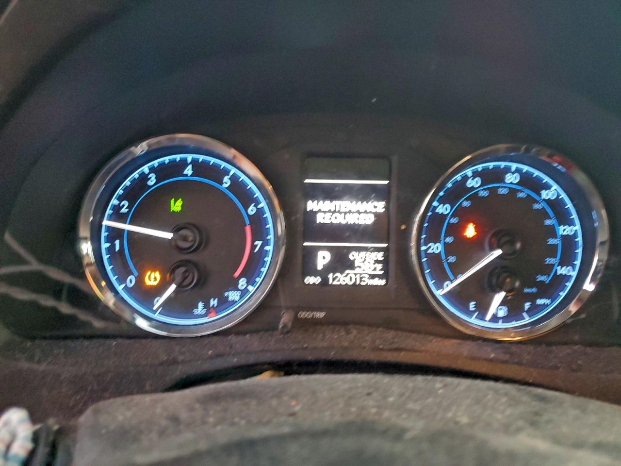 Toyota Corolla L Image 9