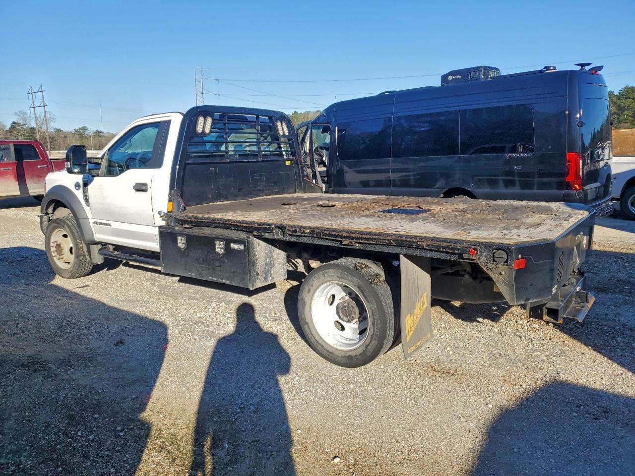 Ford F-550 Super Duty Image 12