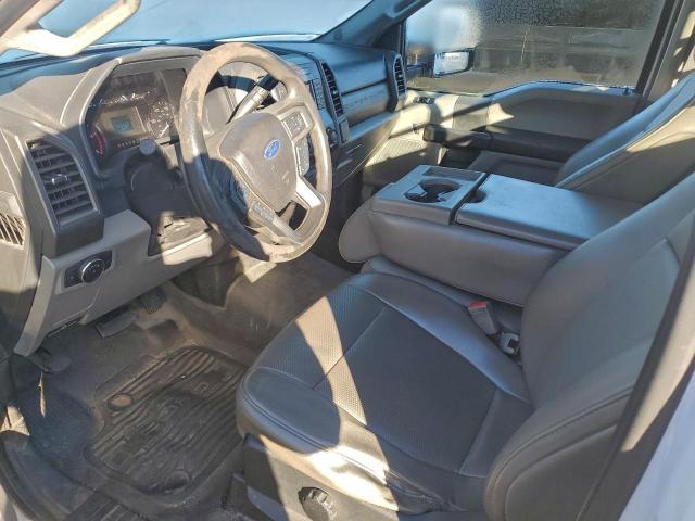 Ford F-550 Super Duty Image 9