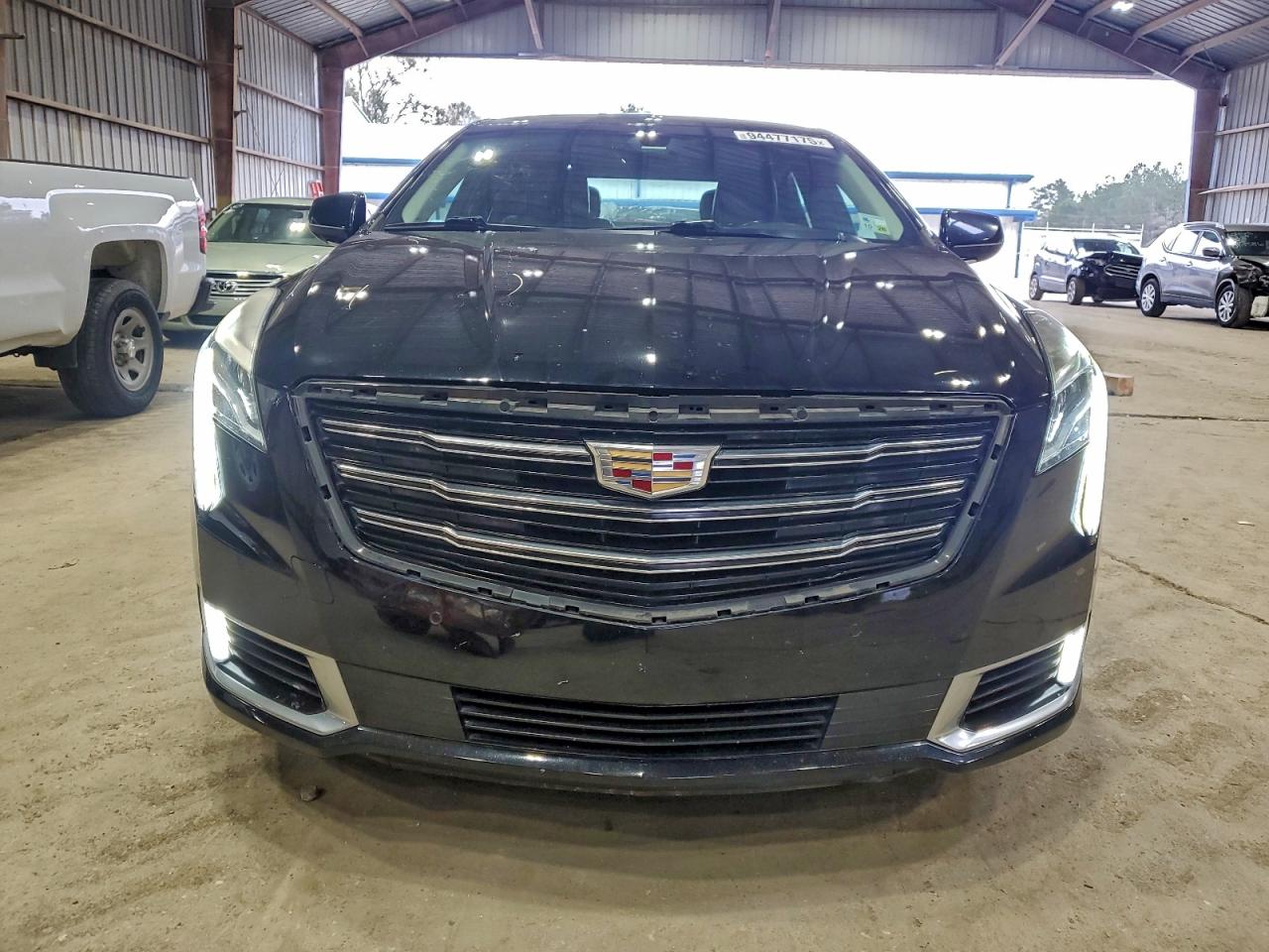 Cadillac XTS Luxury Image 8