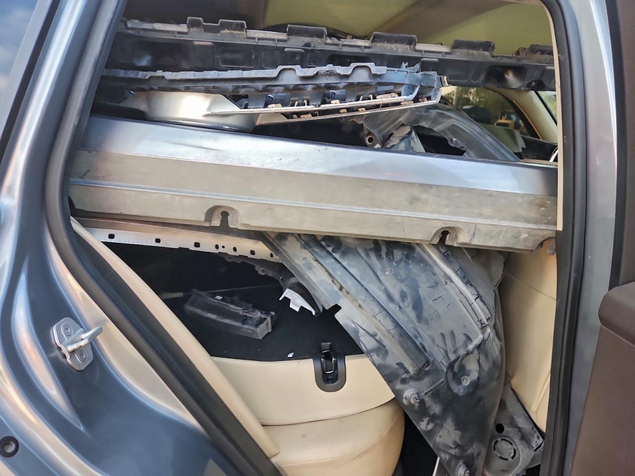 Mercedes-Benz GLK 350 Image 10