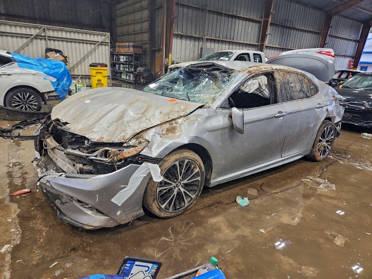 Toyota Camry L Image 1