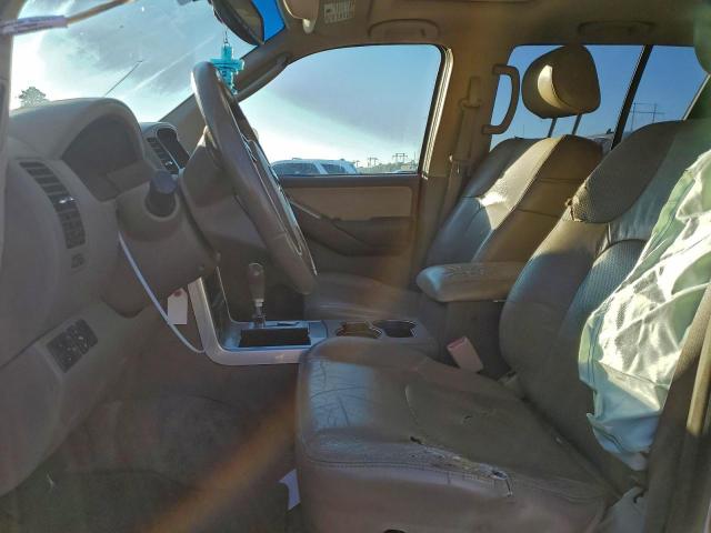 Nissan Pathfinder Le Image 12