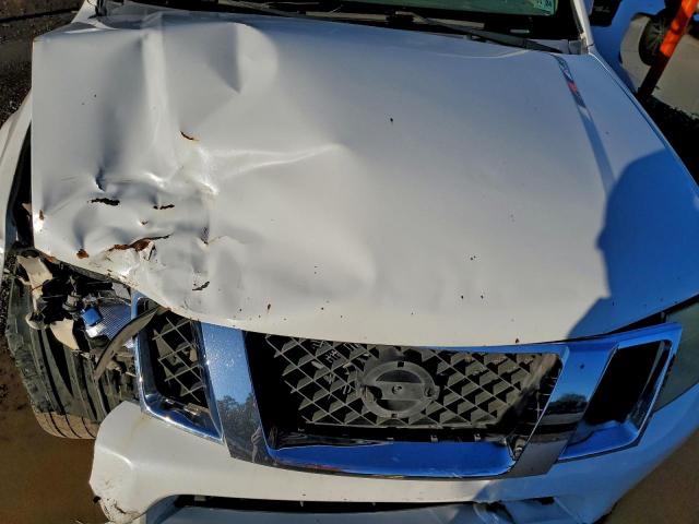 Nissan Pathfinder Le Image 8