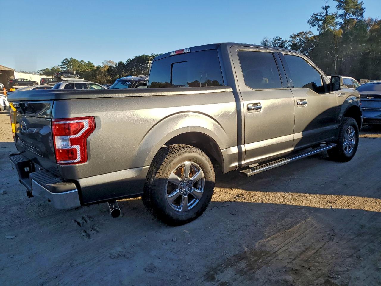 Ford F-150 Supercrew Image 2