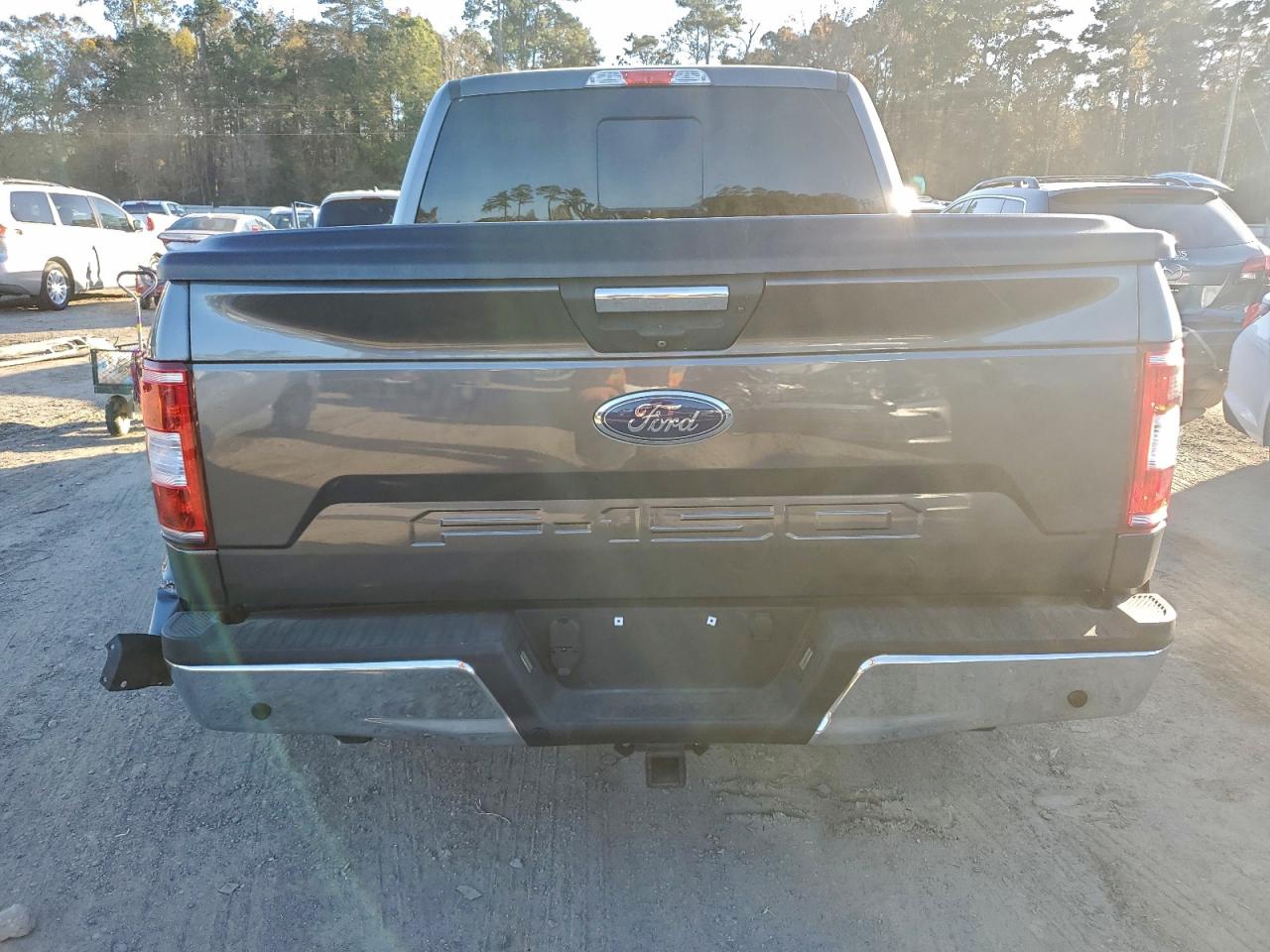 Ford F-150 Supercrew Image 11