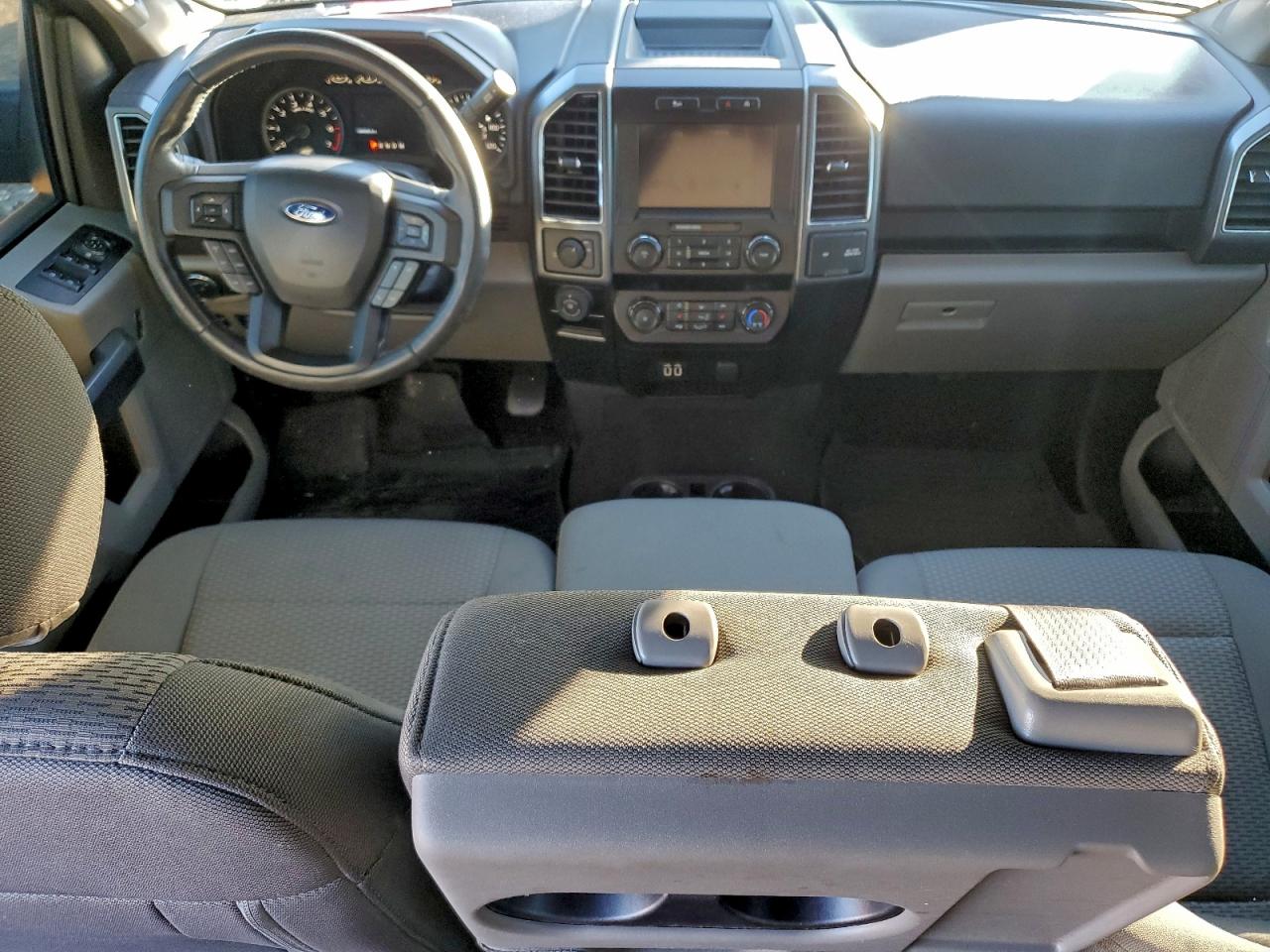 Ford F-150 Supercrew Image 5