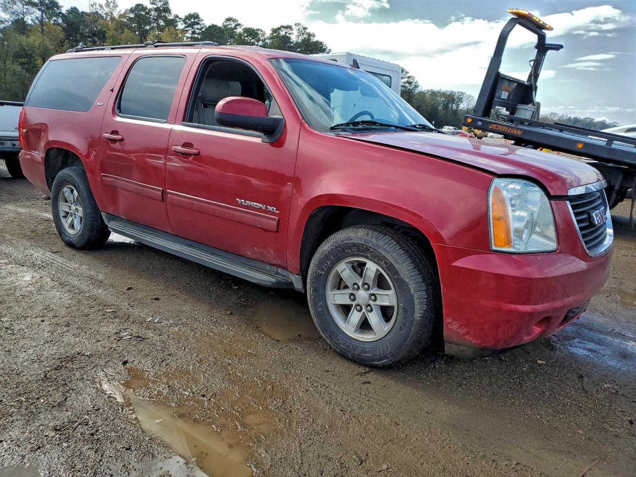 GMC Yukon C1500 Slt Image 9