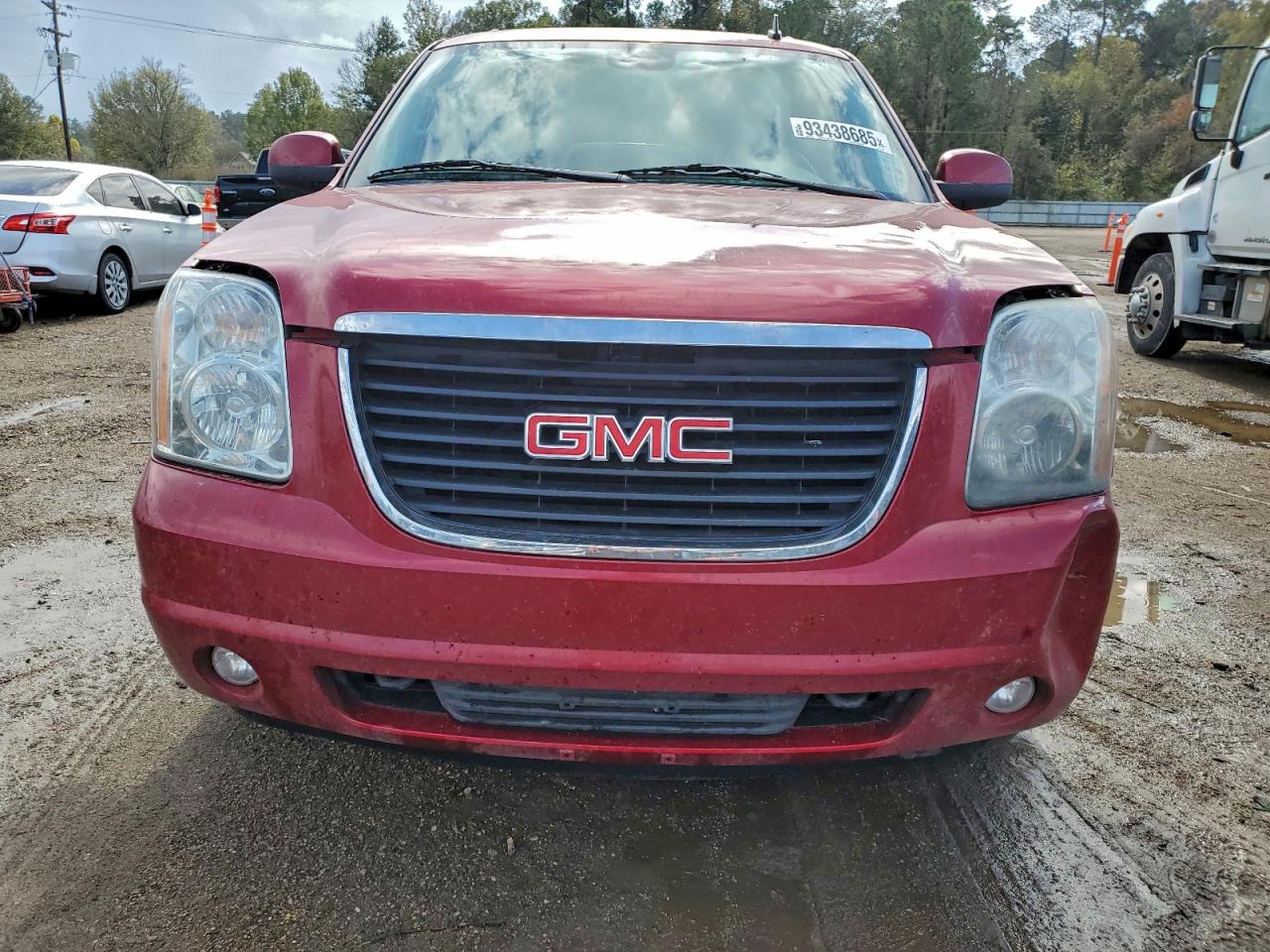 GMC Yukon C1500 Slt Image 4