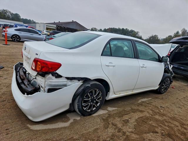 Toyota Corolla Base Image 3