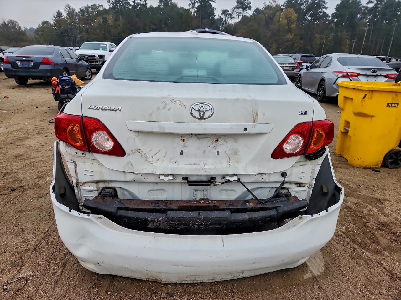 Toyota Corolla Base Image 11