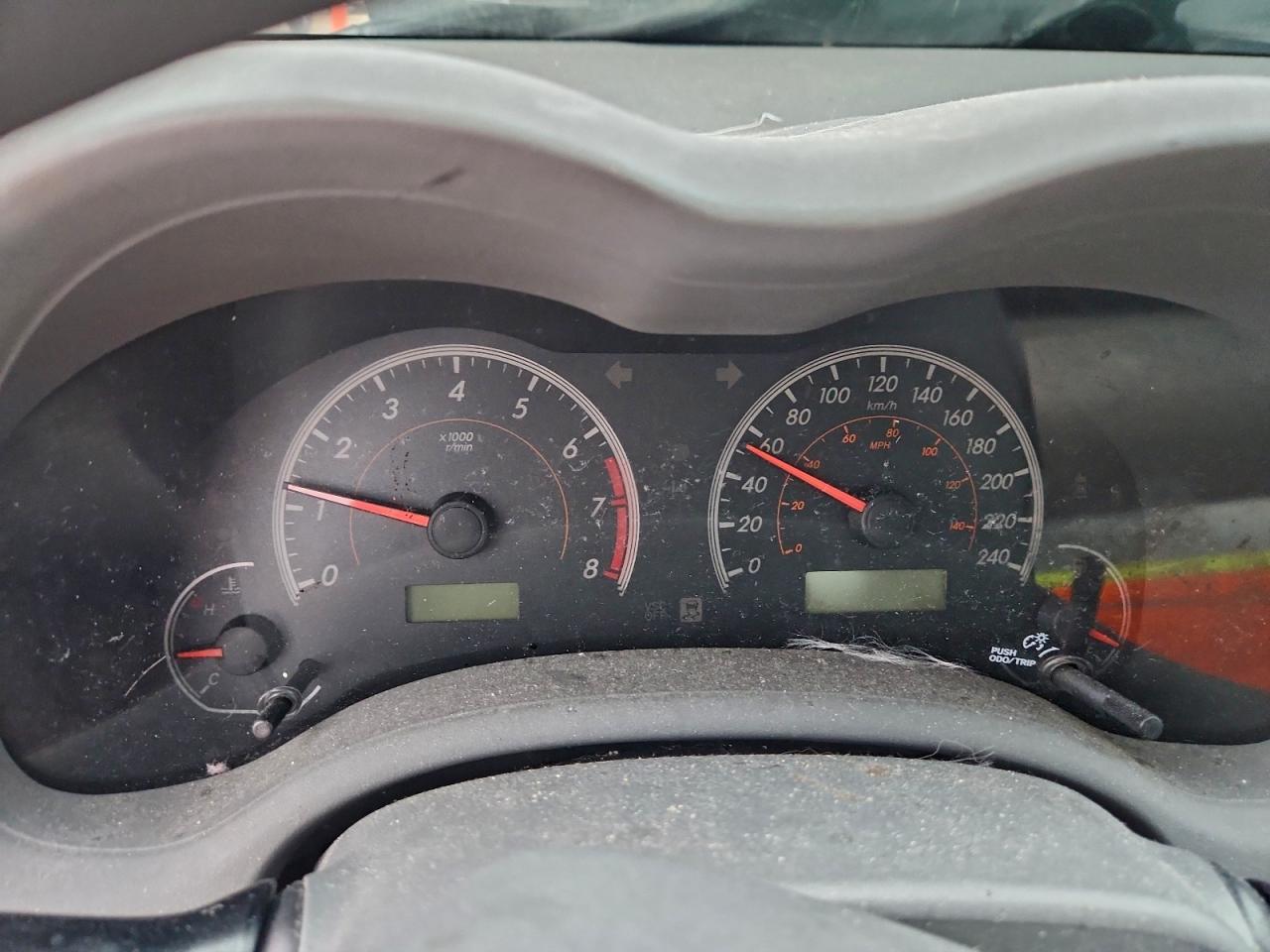 Toyota Corolla Base Image 12