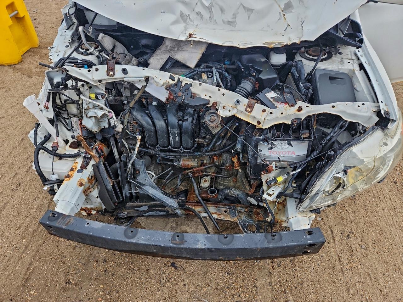 Toyota Corolla Base Image 10