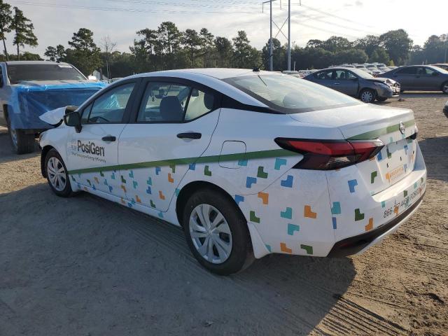 Nissan Versa S Image 3