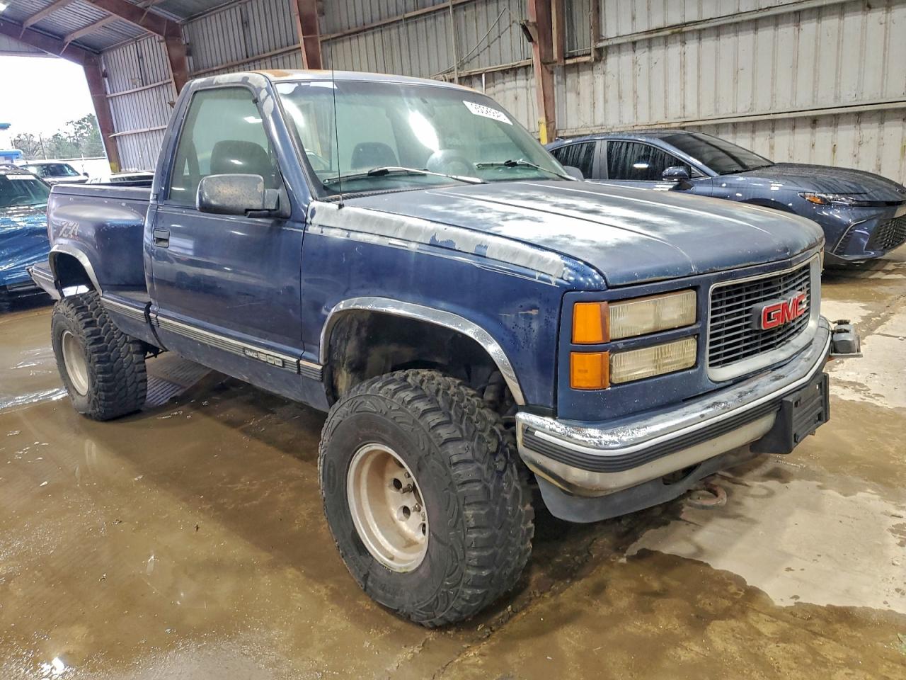 GMC Sierra K1500 Image 3