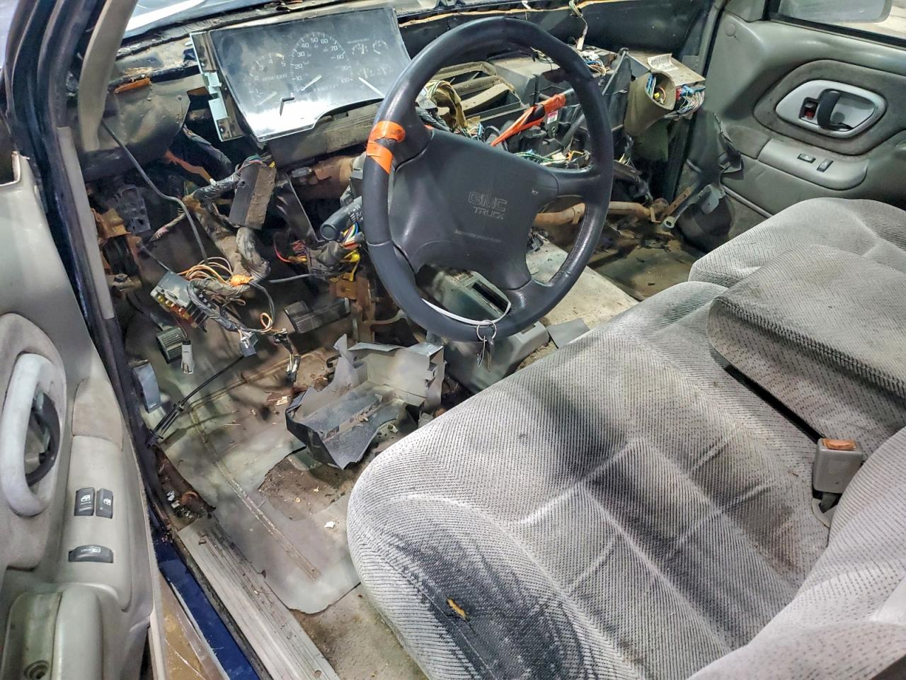 GMC Sierra K1500 Image 9