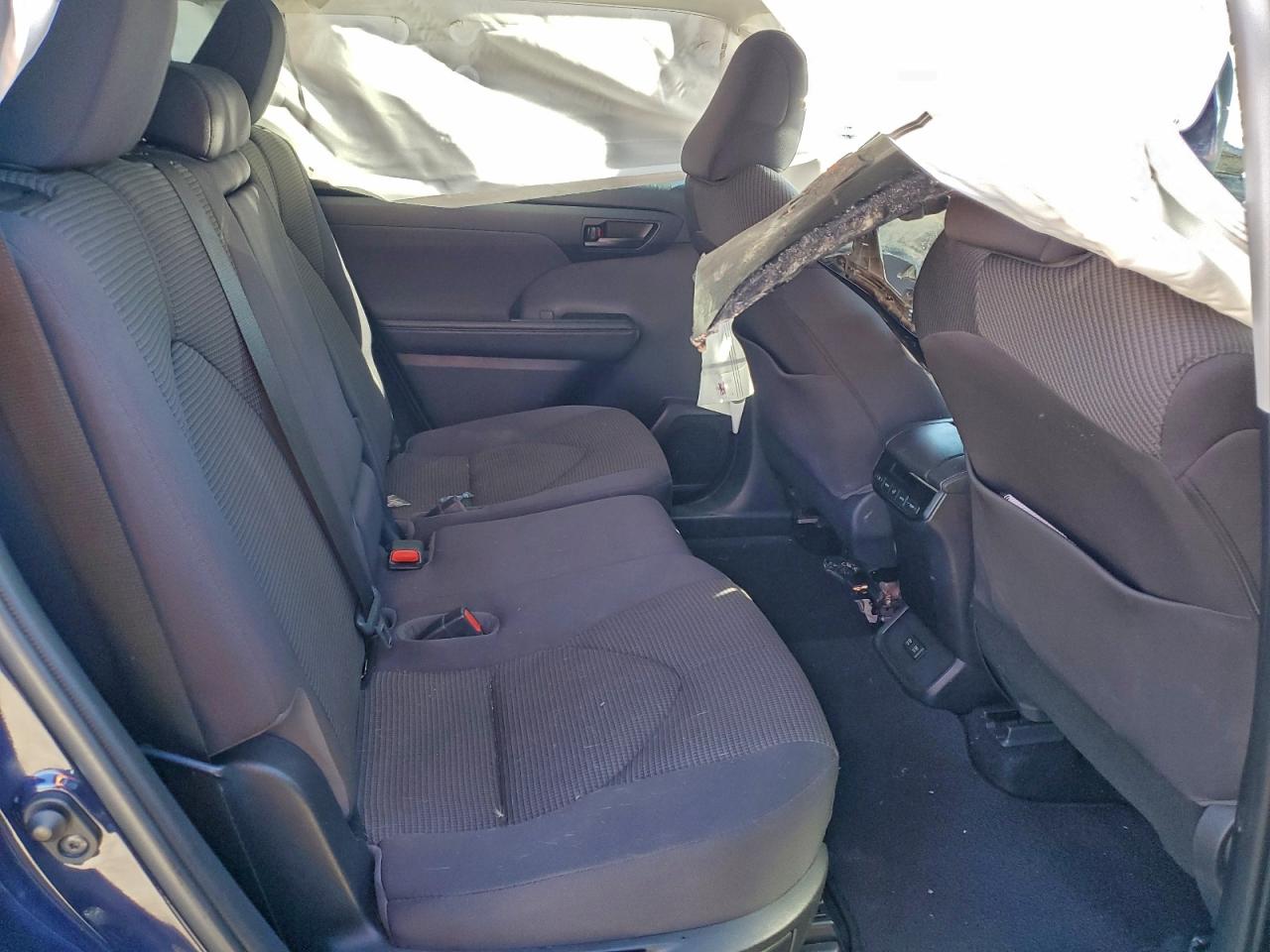 Toyota Highlander L Image 6