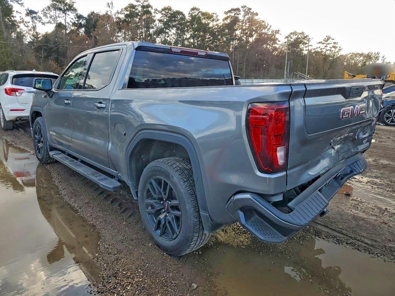 GMC Sierra C1500 Elevation Image 6