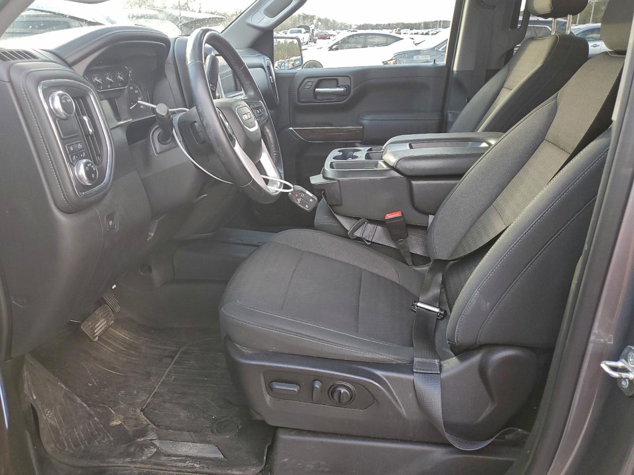 GMC Sierra C1500 Elevation Image 10