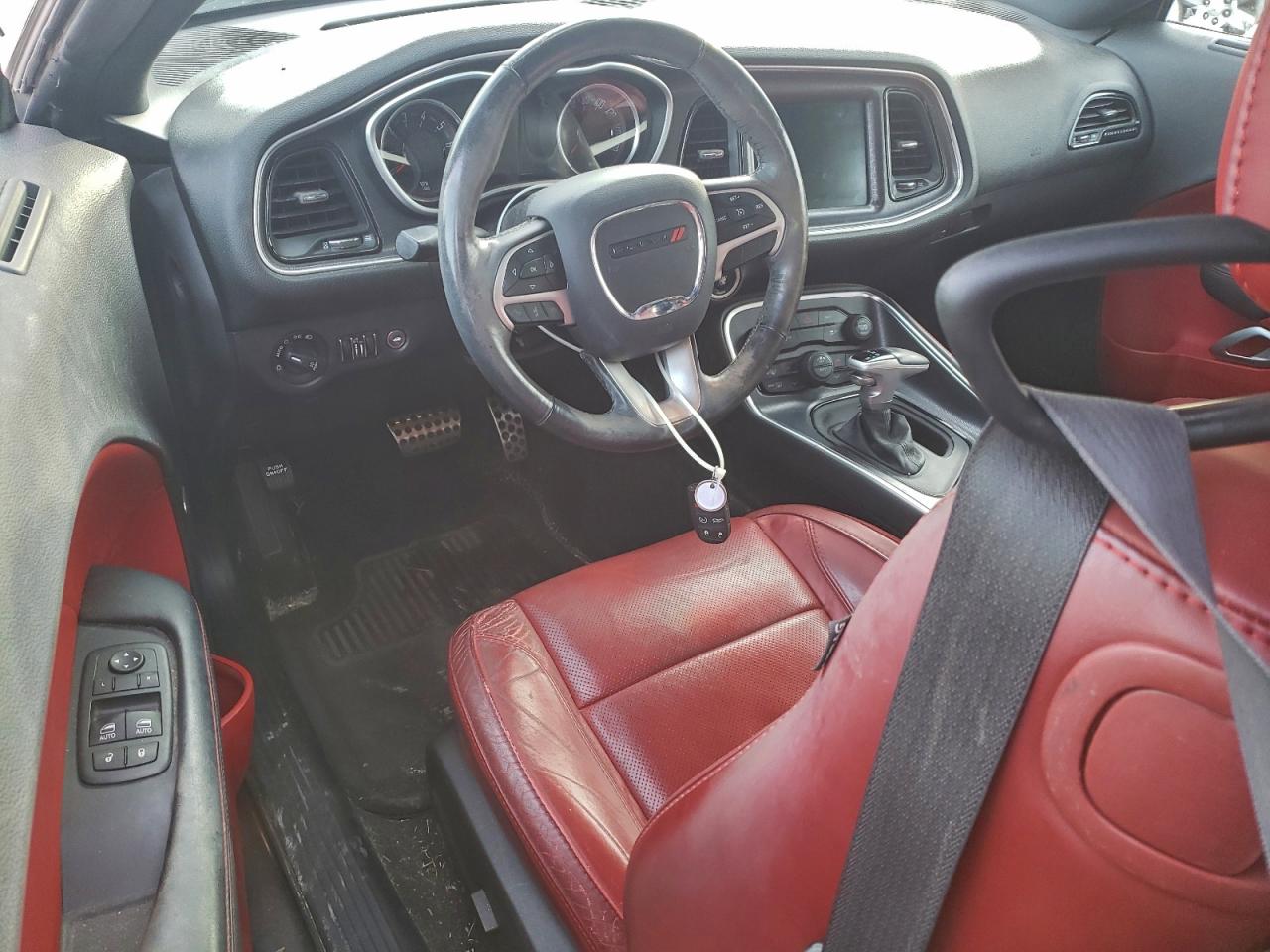 Dodge Challenger Sxt Image 5