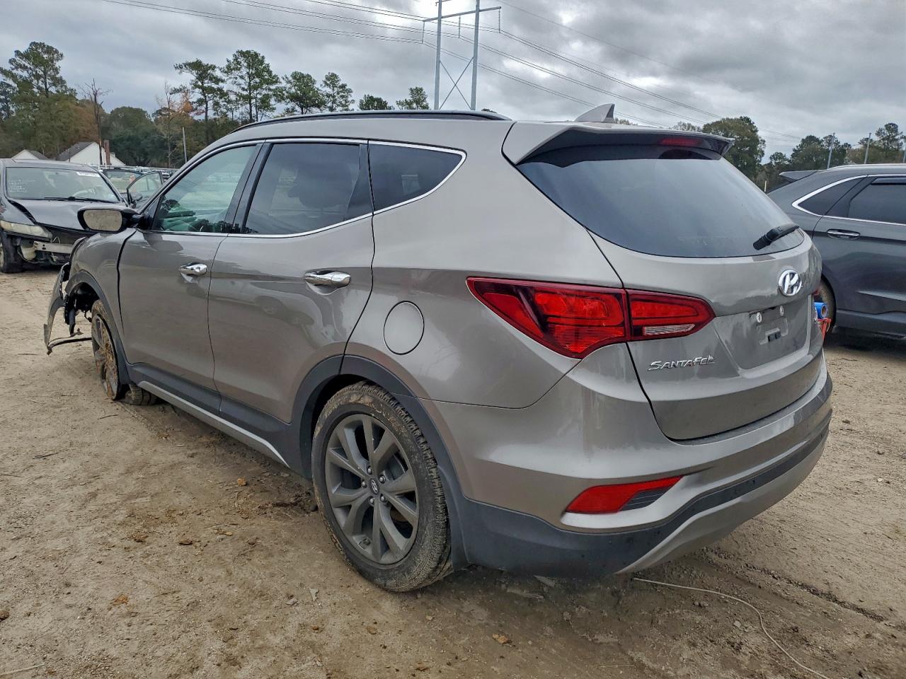 Hyundai SANTA FE Image 5