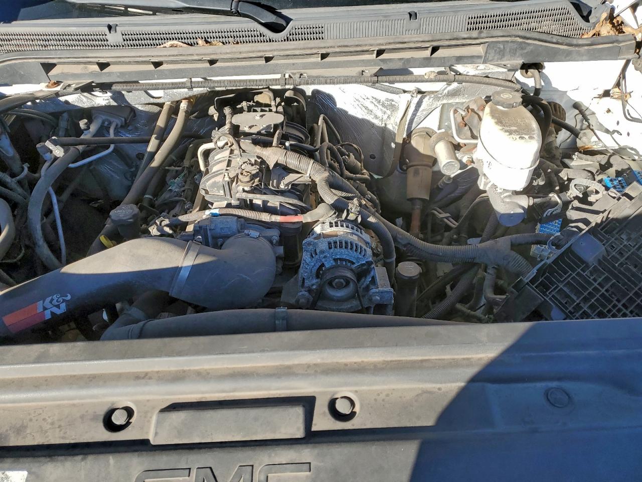 GMC Sierra K2500 Sle Image 2