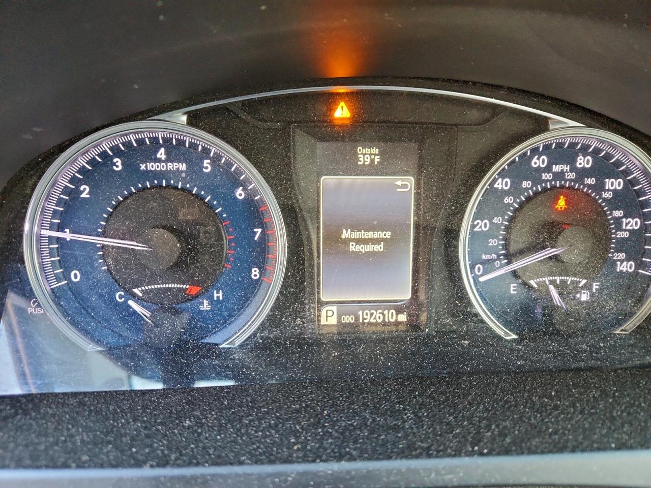 Toyota Camry Le Image 5