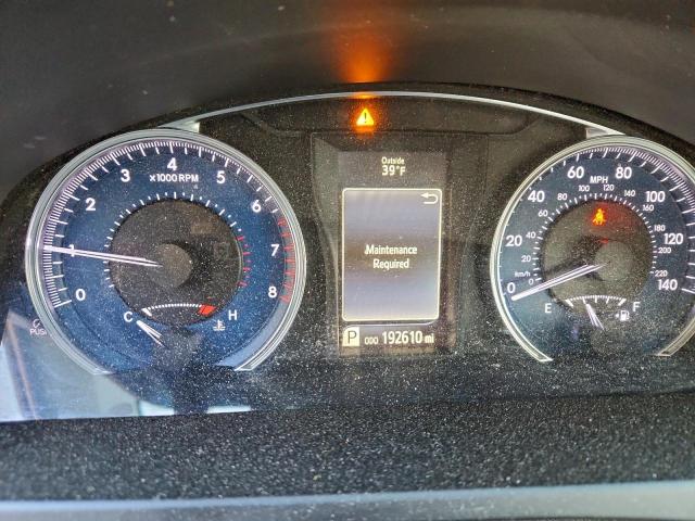 Toyota Camry Le Image 5