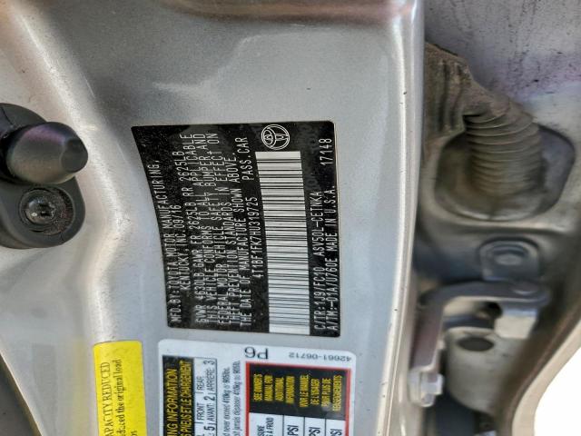 Toyota Camry Le Image 6