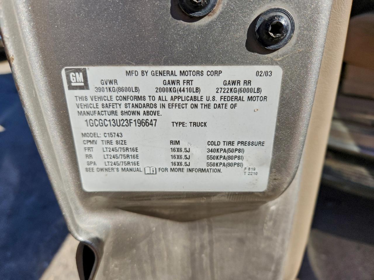 Chevrolet Silverado C1500 Heavy Duty Image 10