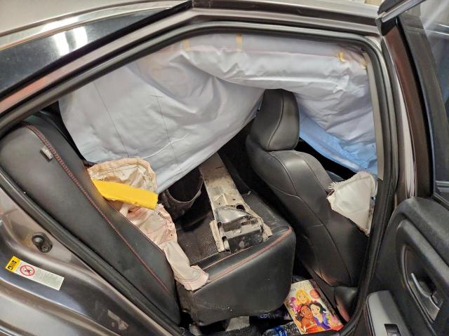 Toyota Camry Le Image 12