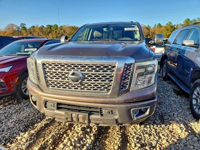Nissan Titan Sl Image 6