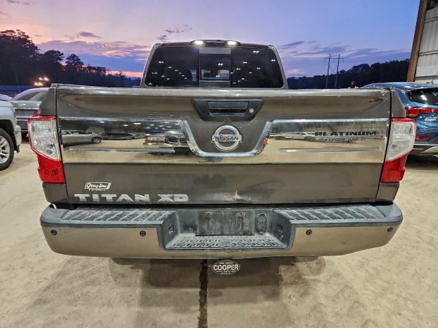 Nissan Titan Sl Image 12