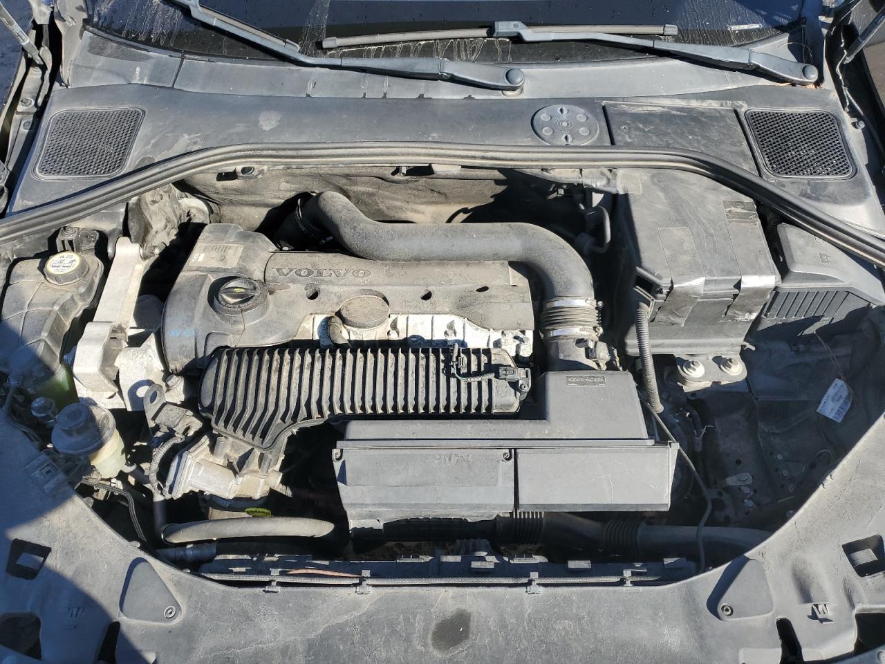 Volvo S60 T5 Image 10