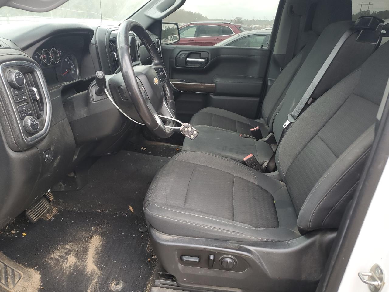 Chevrolet Silverado K1500 Lt Image 3