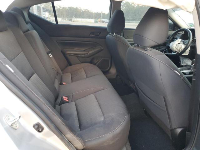 Nissan Altima Sv Image 9