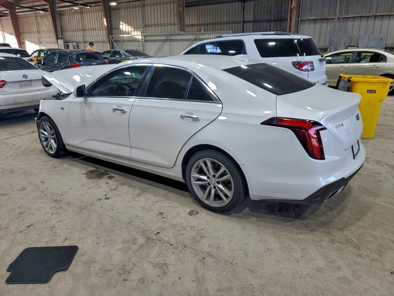 Cadillac CT4 Luxury Image 4