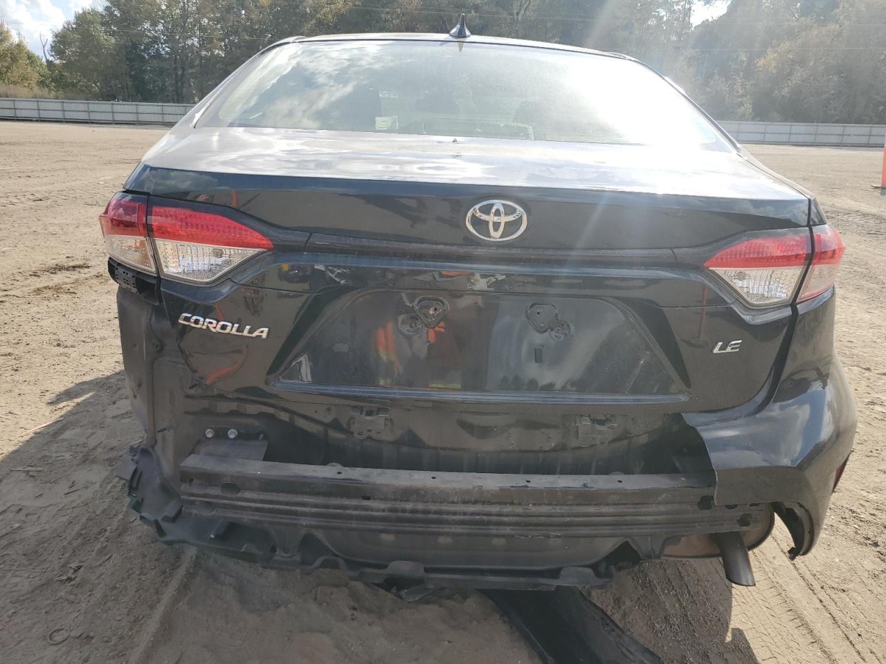 Toyota Corolla Le Image 6