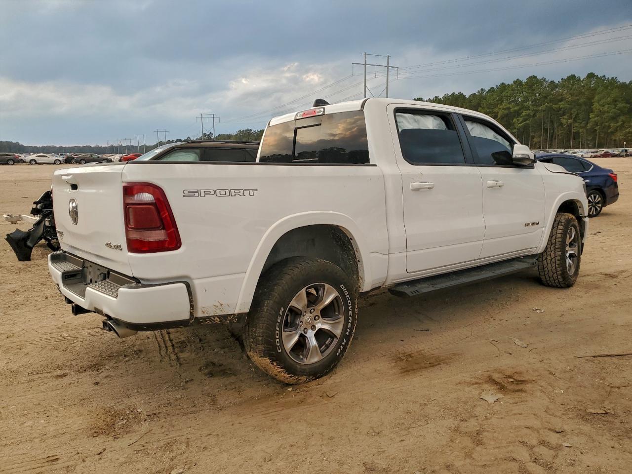 Ram 1500 Laramie Image 10