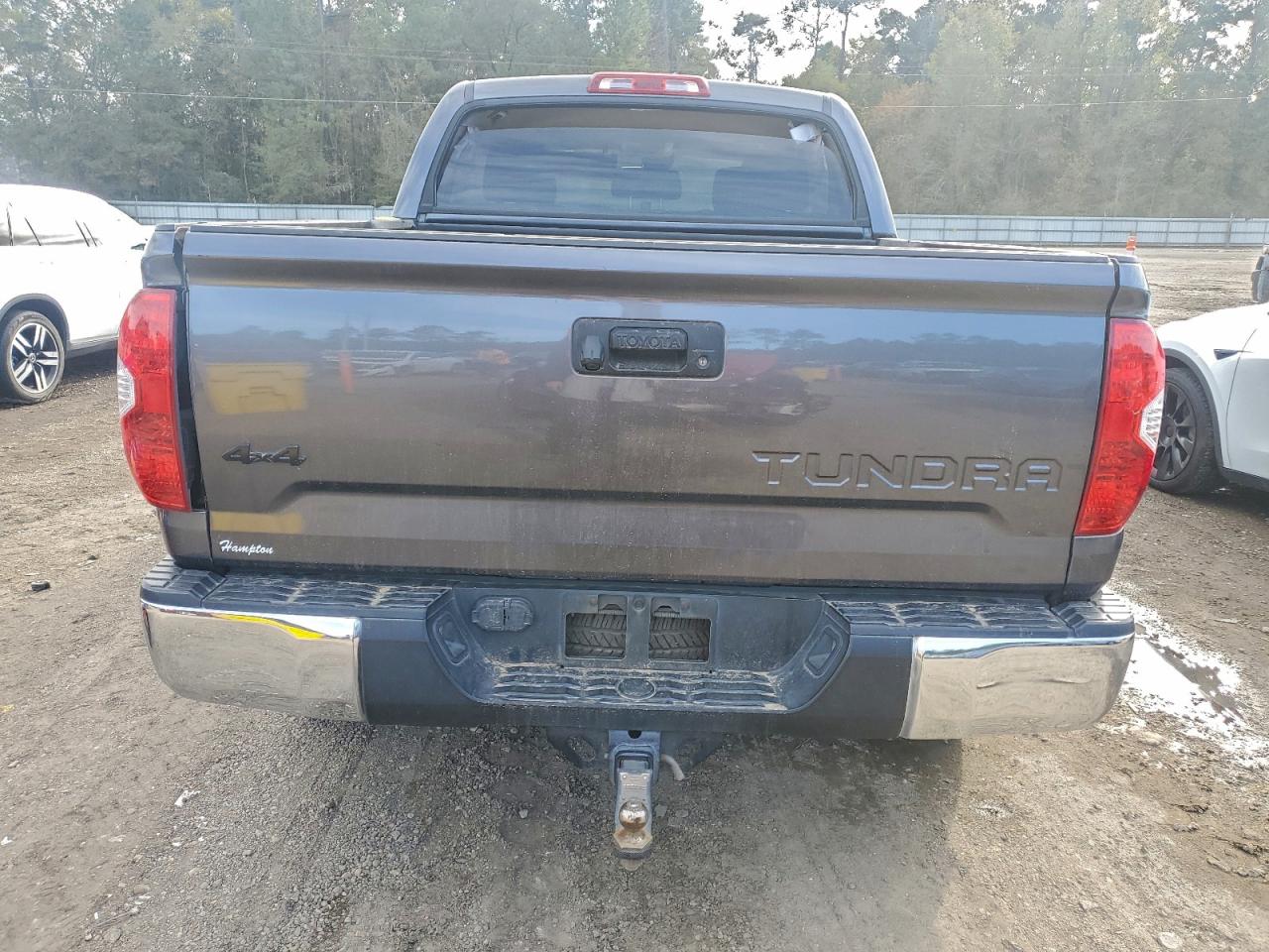 Toyota Tundra Crewmax Sr5 Image 8