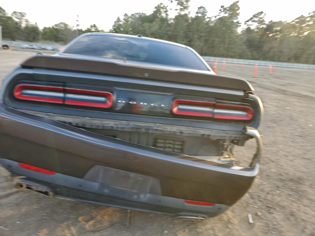 Dodge Challenger Sxt Image 7