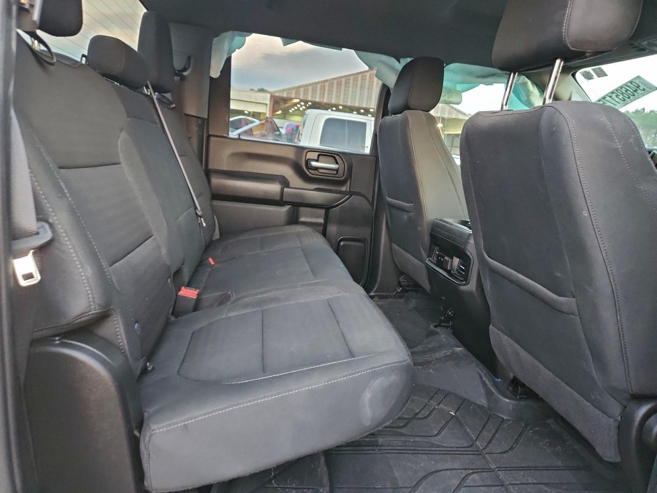 Chevrolet Silverado K2500 Heavy Duty Lt Image 12